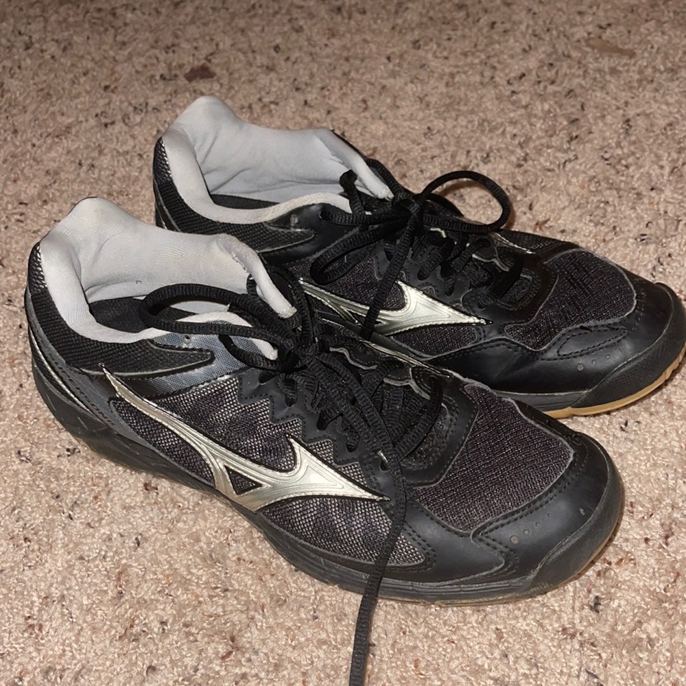 Black Asics Shoes